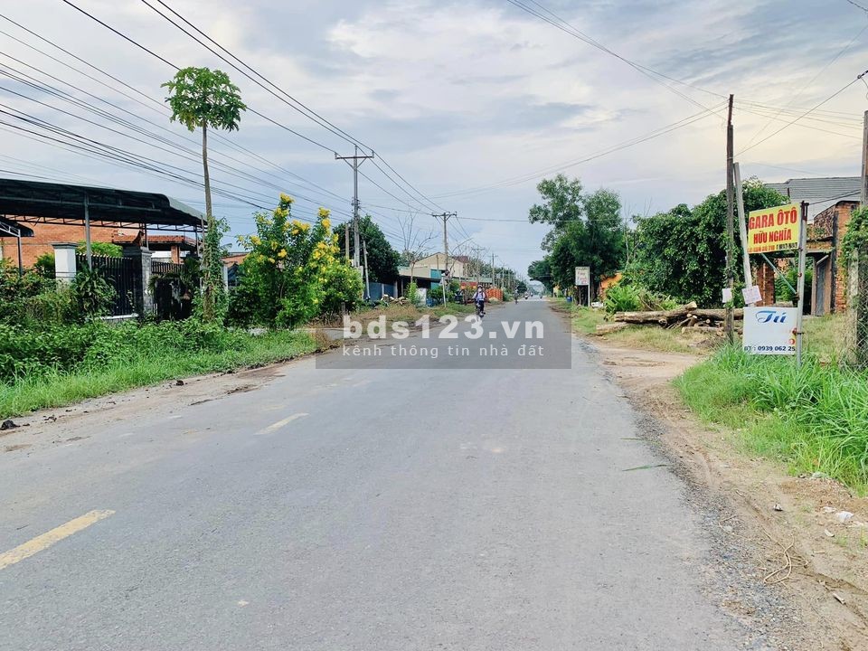 Lô đất có 1 không 2, 3 mặt tiền ở tây ninh, giá 210 triệu