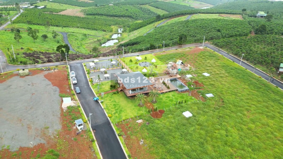 Đất riêng tại Bảo Lộc giá chỉ 9triệu/m2 vew thoáng, khu dân cư
