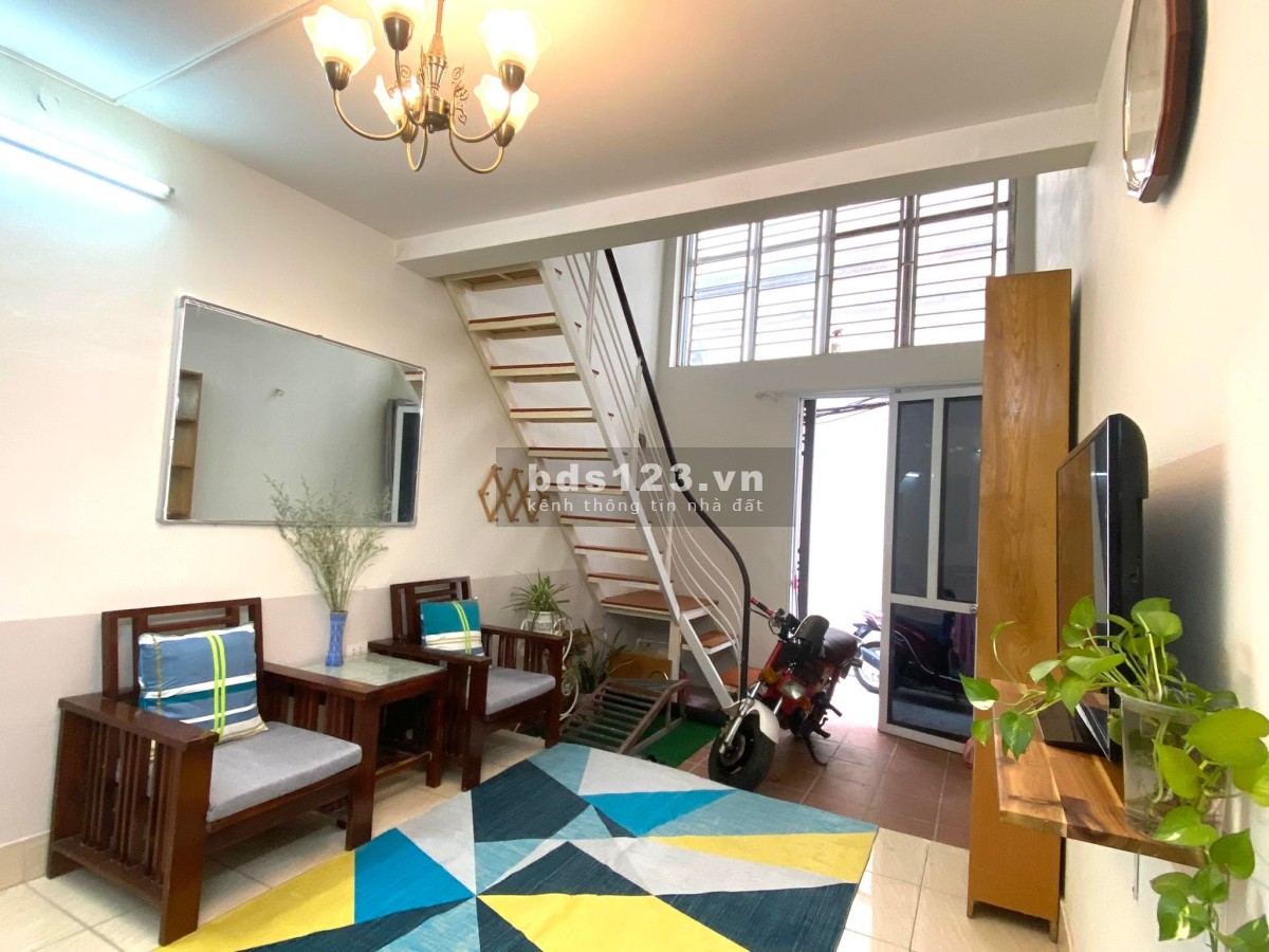 Cho thuê nhà 35m2, căn góc 2 tầng, full đồ, nhà mới ở luôn tại Xuân La. LHcc 0988823826
