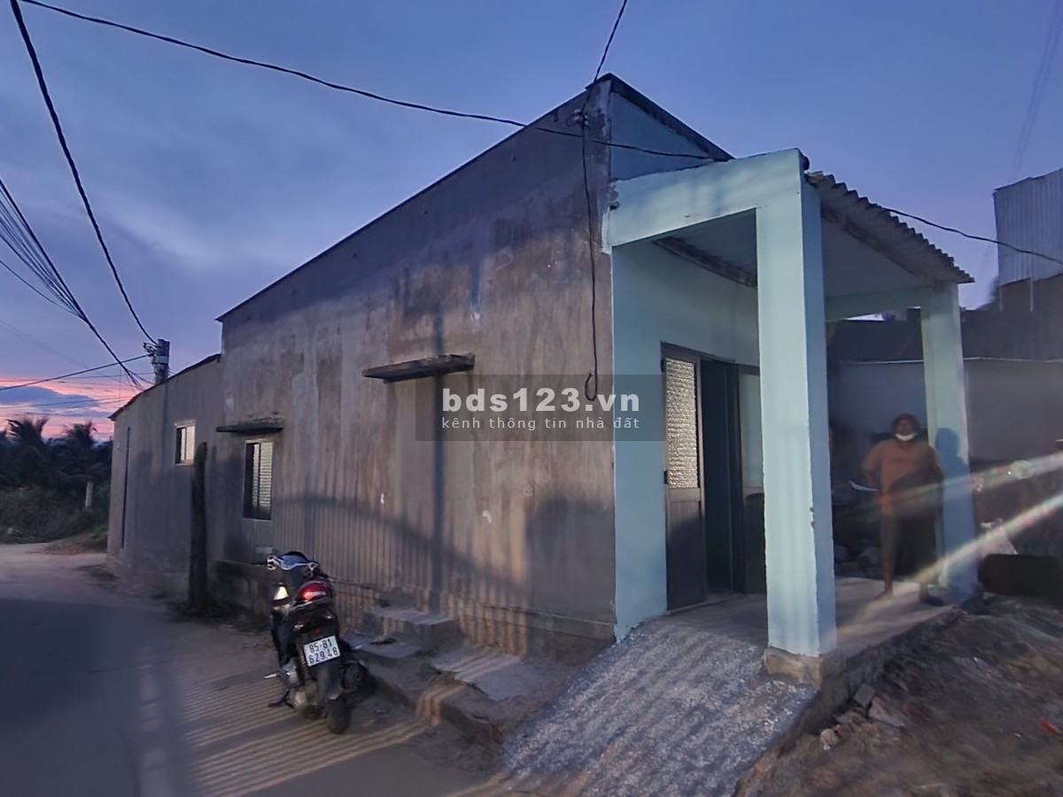 Bán nhà nguyên căn rộng 65m² giấy tờ tay