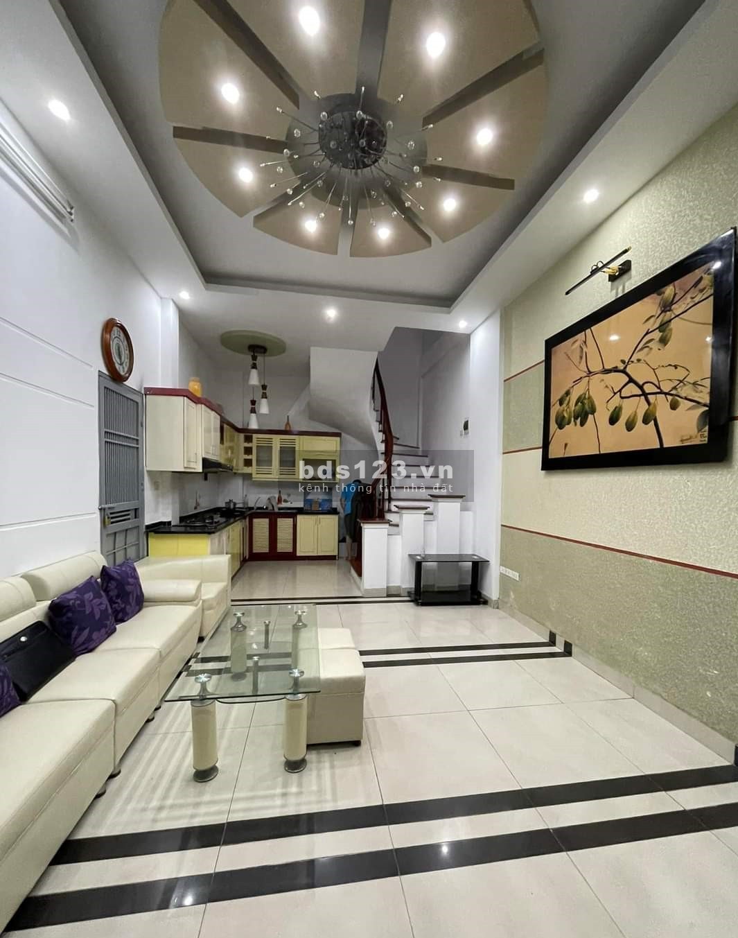 Bán nhà phố Trương Định ô tô đỗ cổng dtsd 40m2, 4 tầng giá 3.35 tỷ