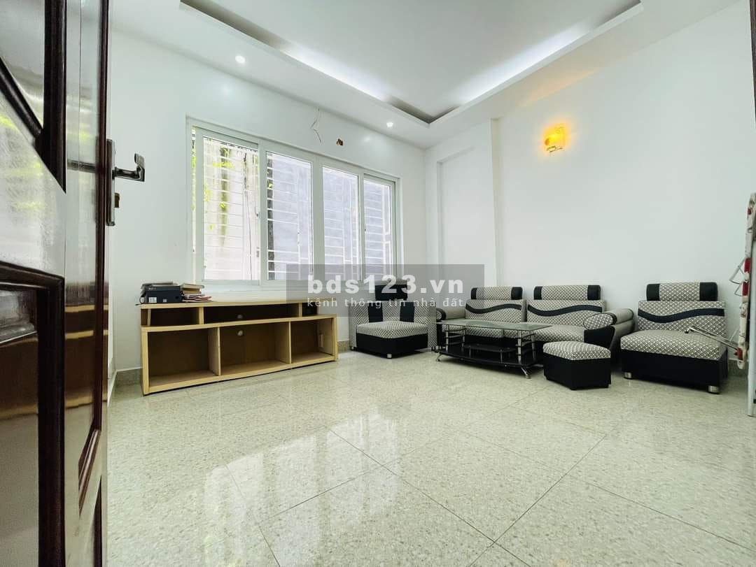 Cần bán nhà phố Ngọc Trì Long Biên liên hệ 0966952886