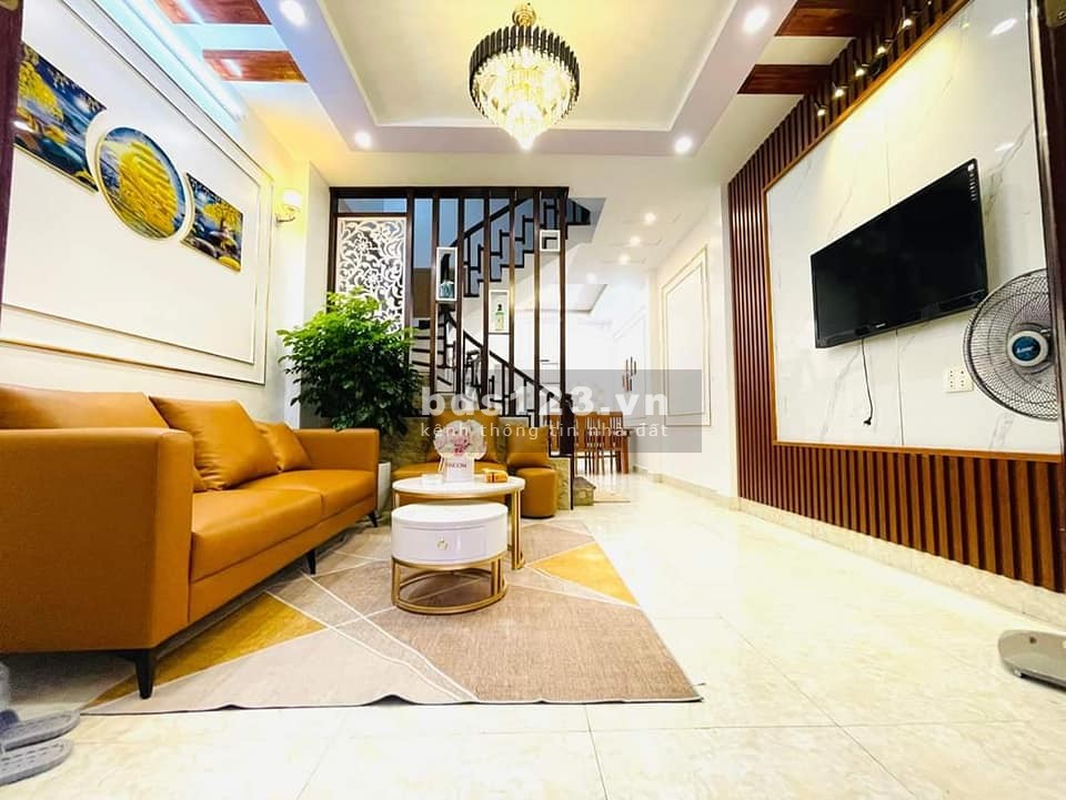 Cần bán nhà phố Ngọc Trì Long Biên liên hệ 0966952886