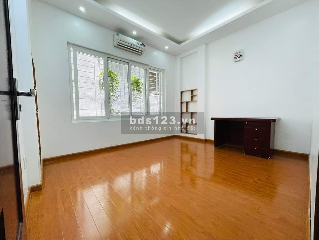 Cần bán nhà phố Ngọc Trì Long Biên liên hệ 0966952886