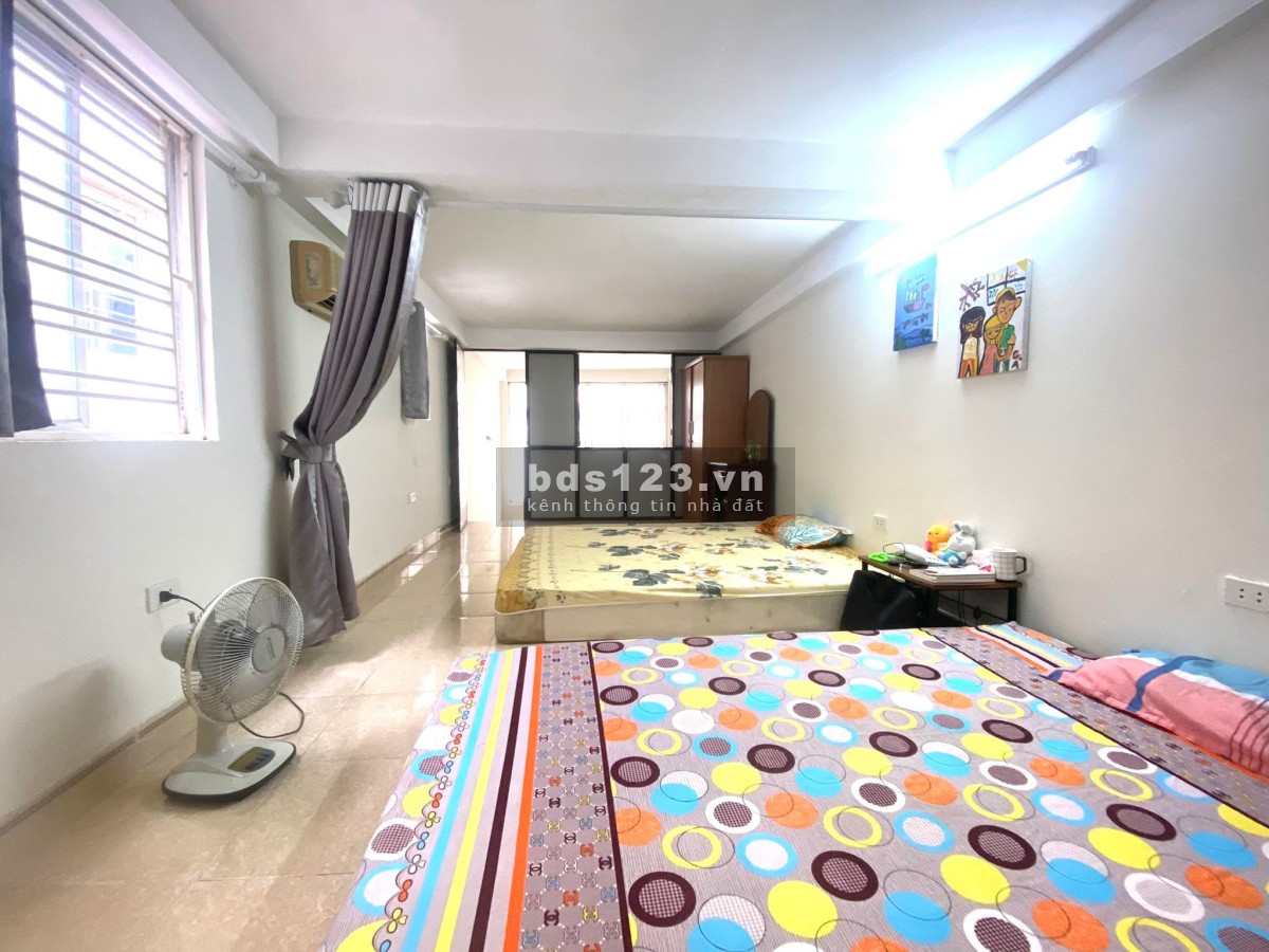 Cho thuê nhà 35m2, căn góc 2 tầng, full đồ, nhà mới ở luôn tại Xuân La. LHcc 0988823826