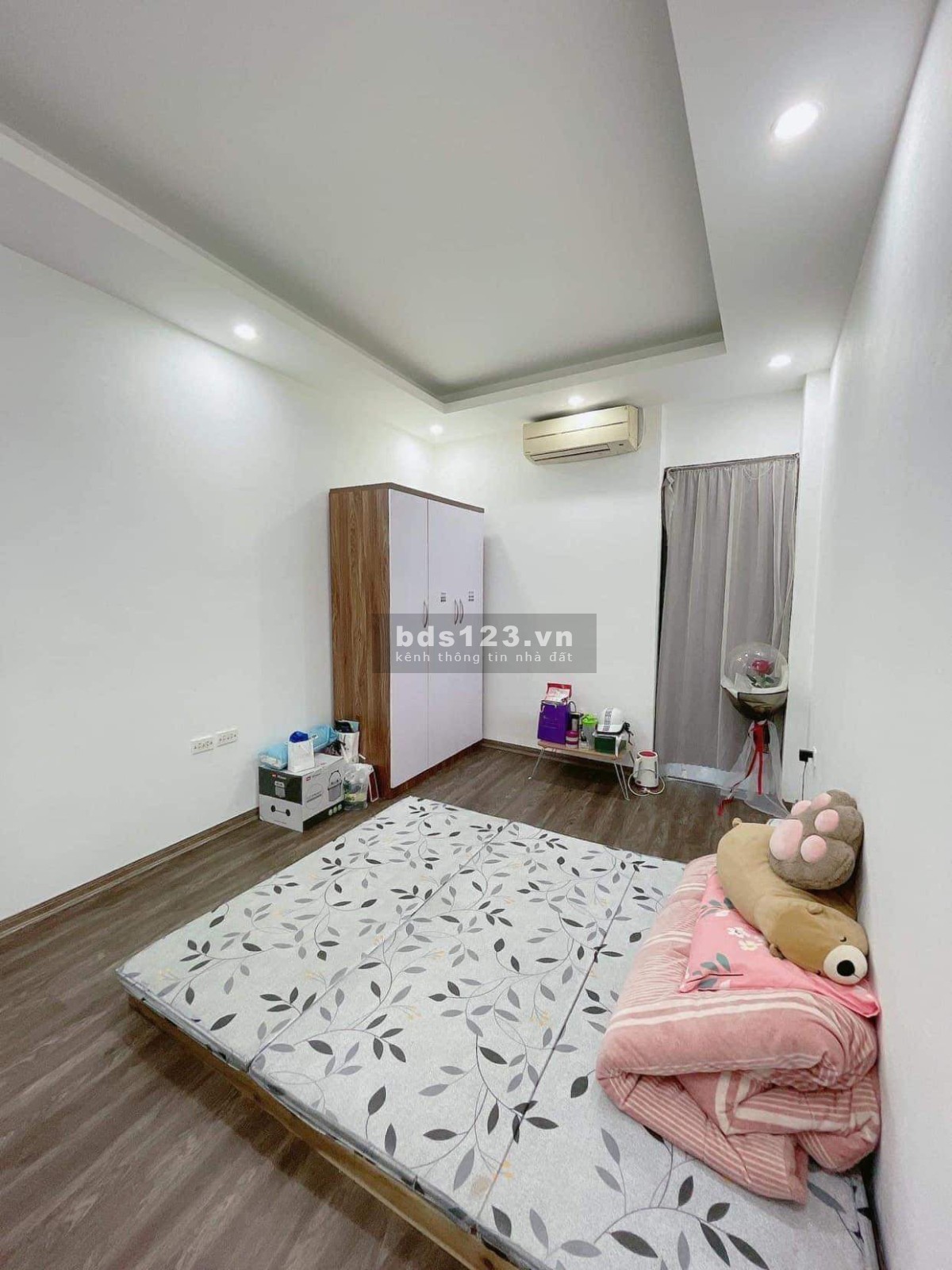 Cho thuê phòng trọ 25m2 Hàng Mã đẹp full đồ