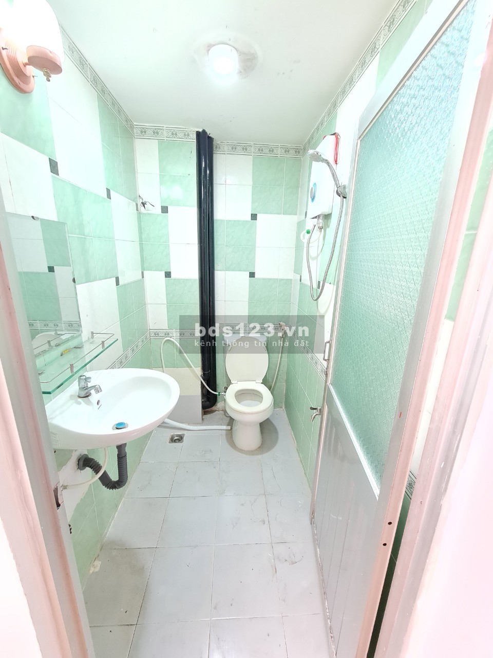 Giá chỉ từ 3Tr800 có ngay Phòng trọ có Nội thất cơ bản cạnh Trung tâm Quận 1