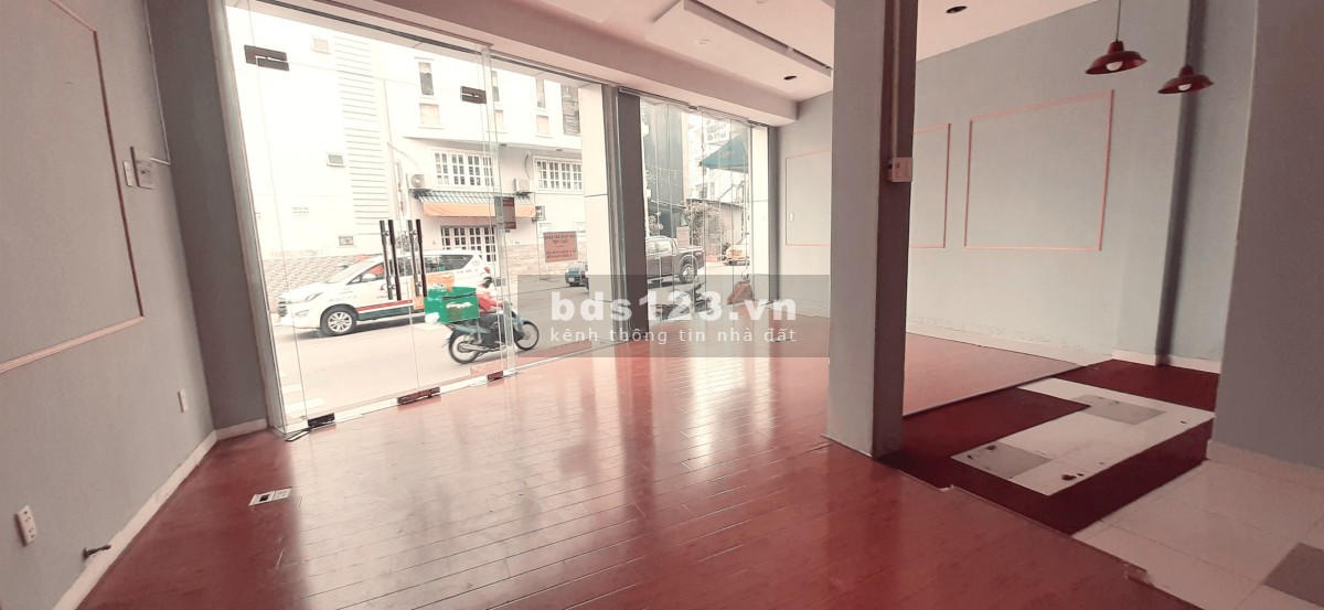 Mặt bằng quận Tân Bình 50m², mặt tiền 10m gần sân bay