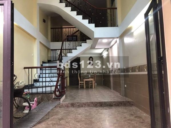 Bán nhà ngõ đường Võ Chí Công, vị trí đẹp, dt 45m2 4 tầng giá 7.5 tỷ