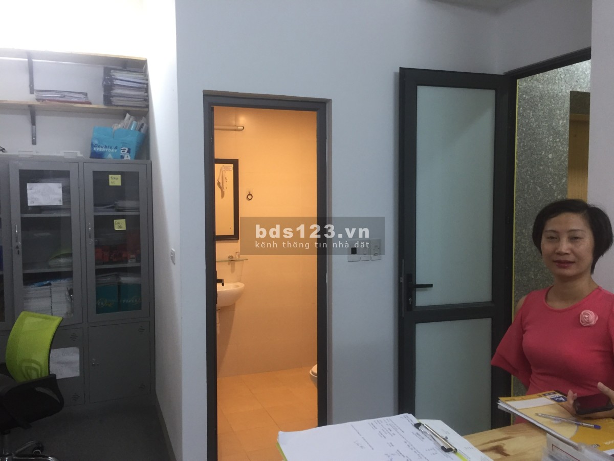 Chính chủ cần cho thuê văn phòng 6 tầng số 49 ngõ 17 Lê Văn Thiêm, Hà Nội.