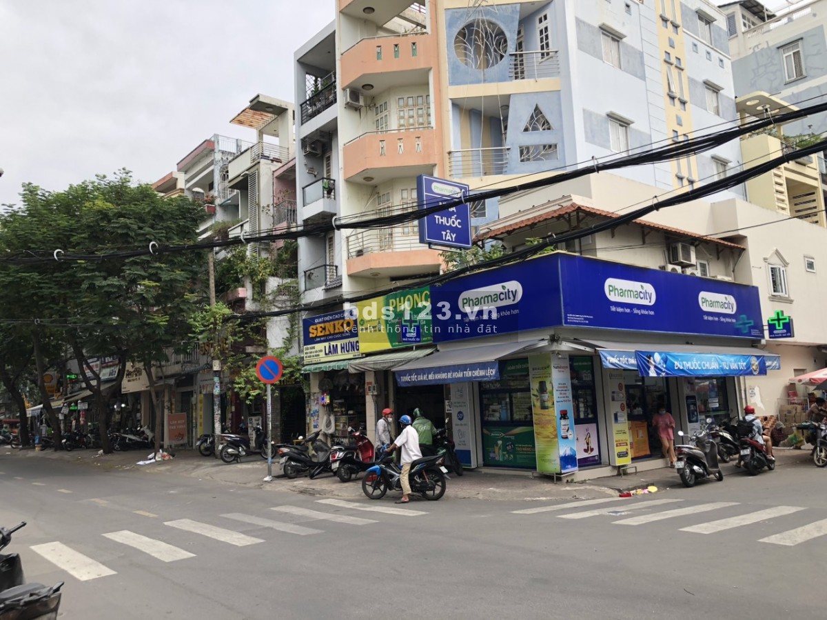 Bán nhà 2 mặt tiền Ngô Gia Tự, Quận 10, chủ ngộp ngân hàng cần bán gấp