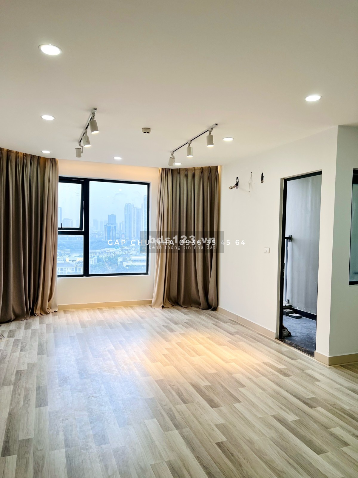 Bán nhanh căn hộ ngay tòa CT2E VOV Mễ Trì Plaza, thiết kế 2PN…