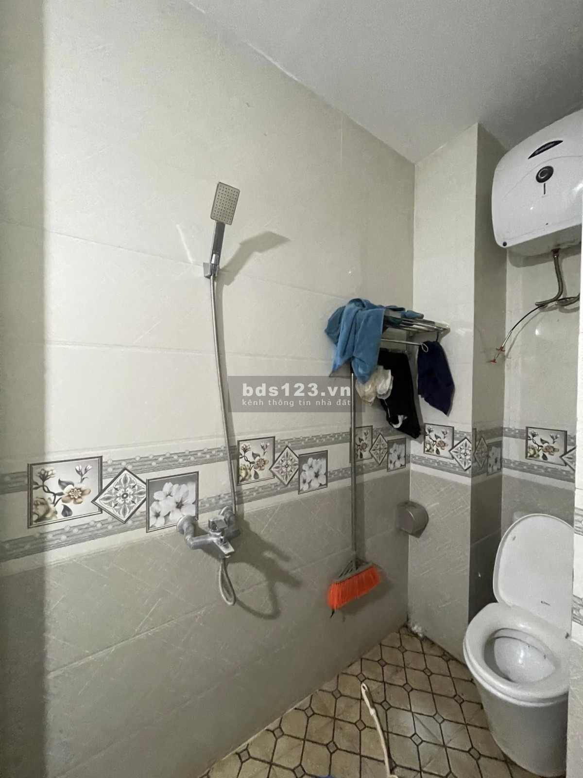 Bán nhà riêng Âu Cơ ngõ nông căn góc 2 mặt thoáng, cách mặt phố 20m, giá chỉ 3,8 tỷ