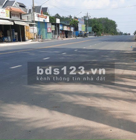 Chính chủ cần bán lô đất 300m2, giá 600tr, sổ sạch công chứng ngay
