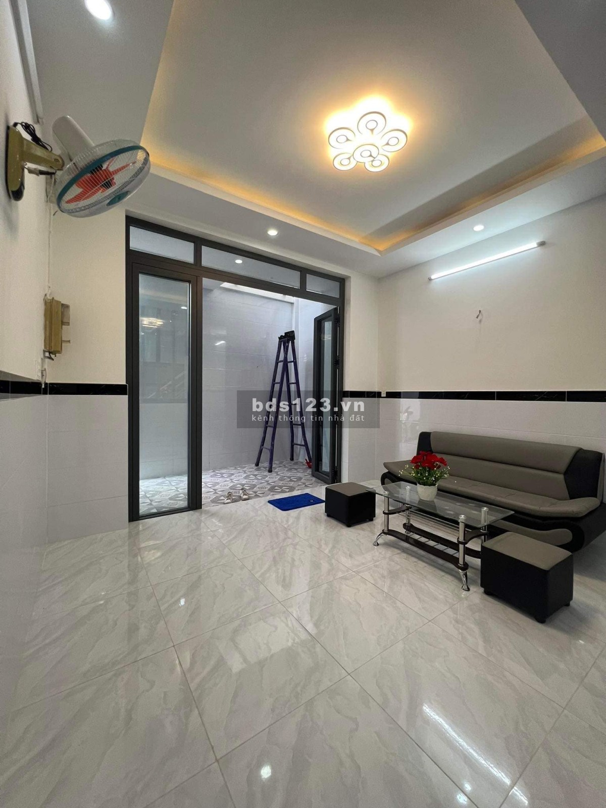 Bán Nhà Đẹp Hiệp Bình Chánh Thủ Đức, DT 40M², Sổ Vuông Vức, Nhỉnh Giá 3 Tỷ