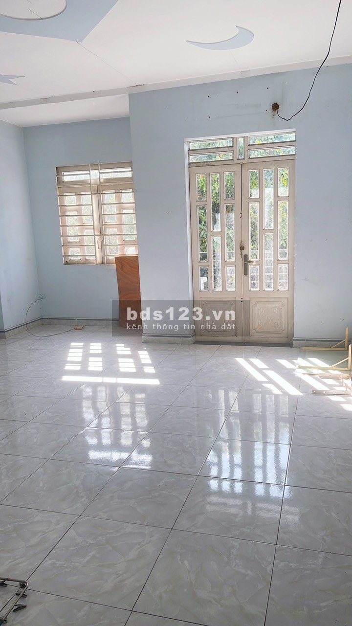 Cho THUÊ NHÀ Nguyên căn 1 trệt 1 lầu Đông Hoà GẦN CHỢ Dĩ An, BigC, TTHC