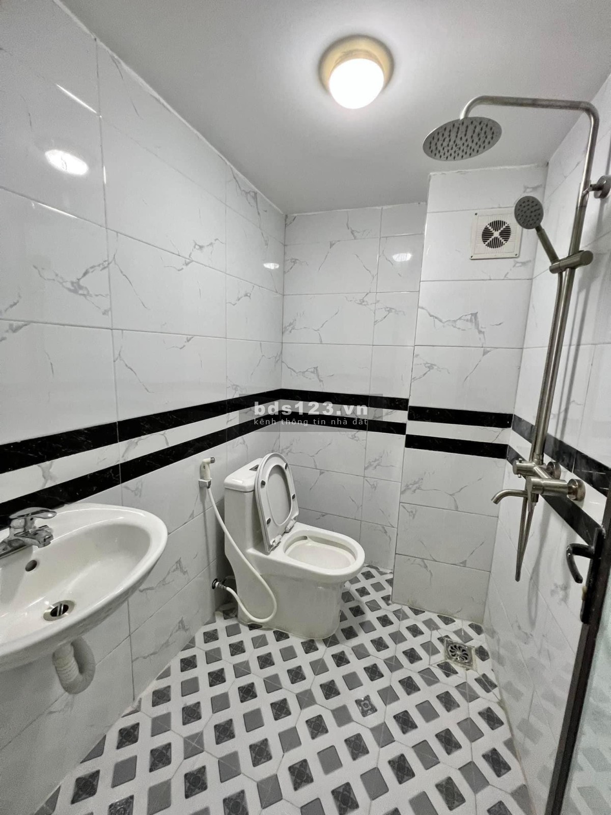 Bán nhà khu Xã Đàn, nhà mới, 3 phòng ngủ, giá bán 3,2 tỷ