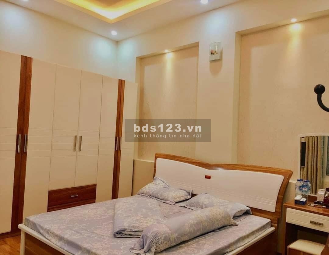Bán nhà phố Tôn Đức Thắng, nhà mới, MT khủng, 3 PN, DT 40m², giá 4,5 tỷ