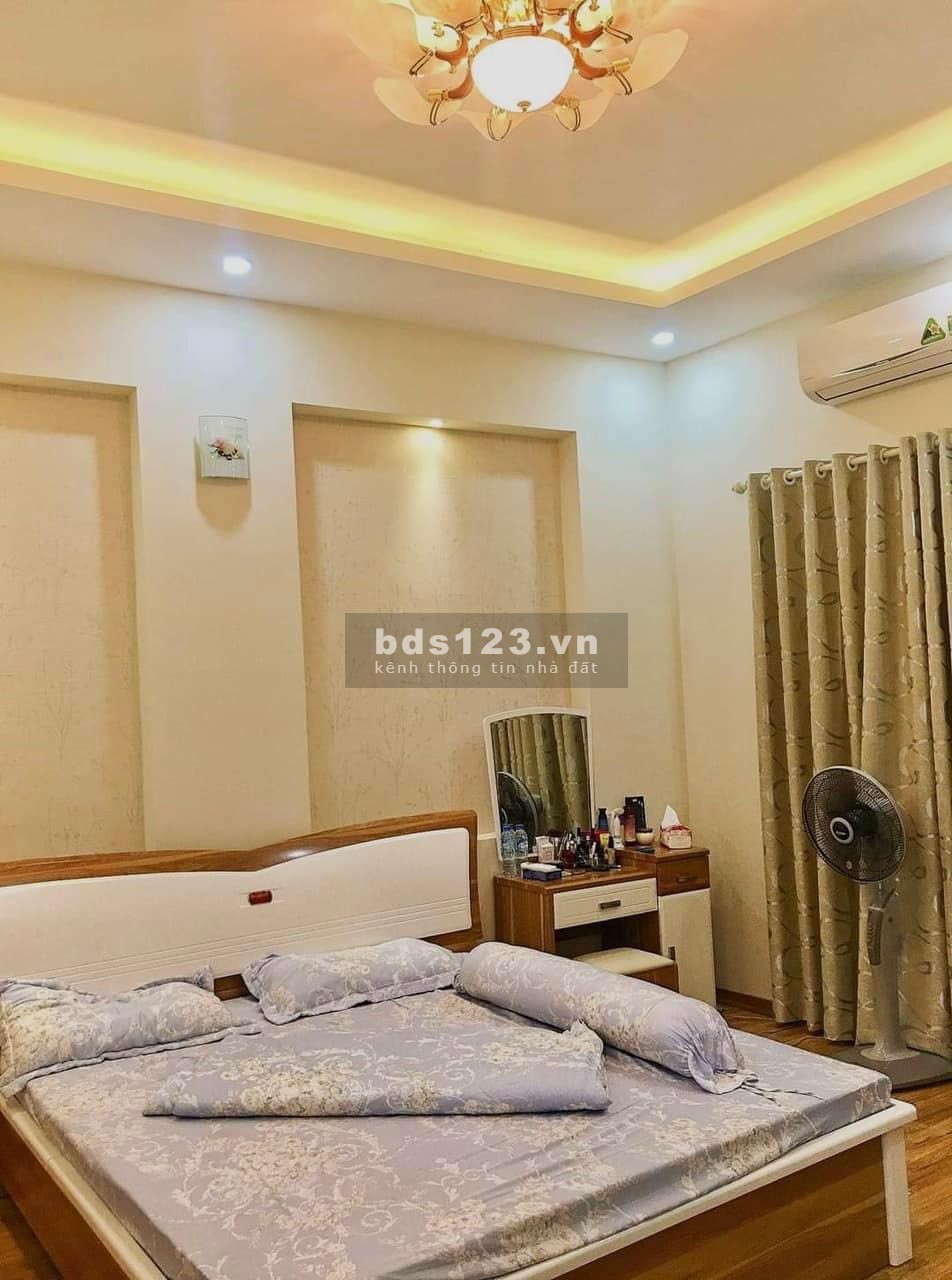 Bán nhà phố Tôn Đức Thắng, nhà mới, MT khủng, 3 PN, DT 40m², giá 4,5 tỷ