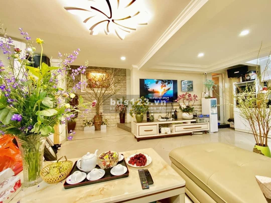 Bán nhà phố Tôn Đức Thắng, nhà mới, MT khủng, 3 PN, DT 40m², giá 4,5 tỷ