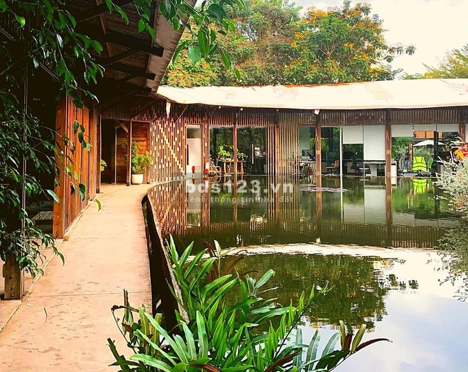 Không gian phòng họp phòng tổ chức sự kiện, hội thảo ngay giữa vườn Sài Gòn