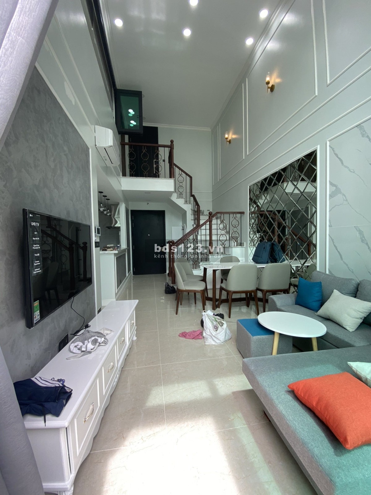 Cần cho thuê căn duplex 2pn Feliz En Vista, DT 103m2, giá 24 triệu/tháng LH. 0339744305 (Ms. Bích)