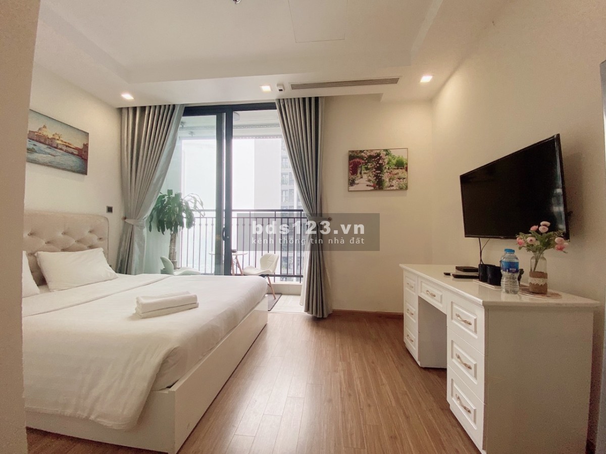 Tôi cho thuê căn hộ Studio 1N full đồ VH Green Bay vào ở luôn giá chỉ 8.5tr/tháng. LH: 0385418696
