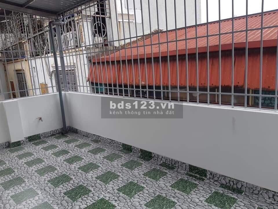 Bán nhà riêng phố Khâm Thiên, 3 PN, kinh doanh DT 33m², gần phố, 4,4 tỷ