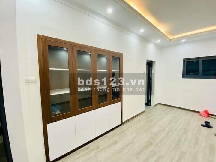 Bán nhà riêng phố Tôn Đức Thắng, 3 PN, DT 30m², gần phố, giá chỉ 3,57 tỷ