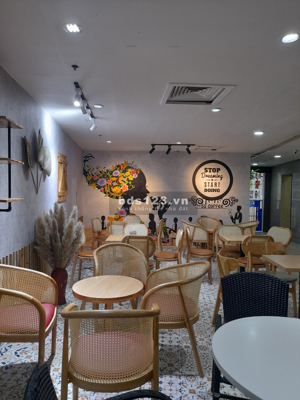 [KHÓ KIẾM] Cần sang nhượng gấp văn phòng làm việc tại quận 1- RẺ HƠN 20% giá văn phòng hiện tại