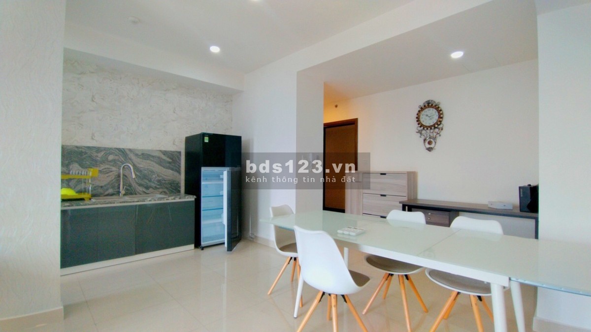 Kẹt tài chính cần bán gấp căn 3PN The Sun Avenue đầy đủ nội thất. Giá 5.3 tỷ.LH: 0901.858.818 Mr Hải
