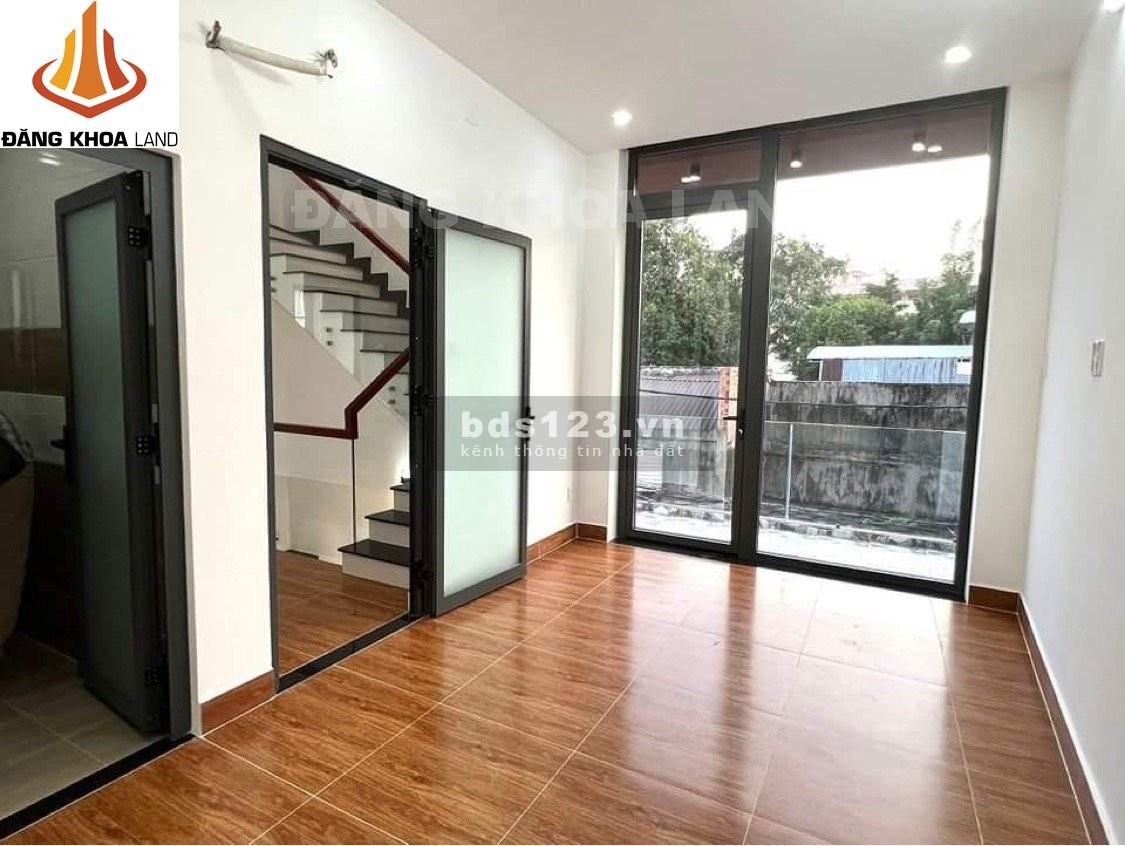 Bán nhà 1 mặt tiền đường phường Bình Thọ, vip nhất Thủ Đức sát Vincom kinh doanh khá tốt