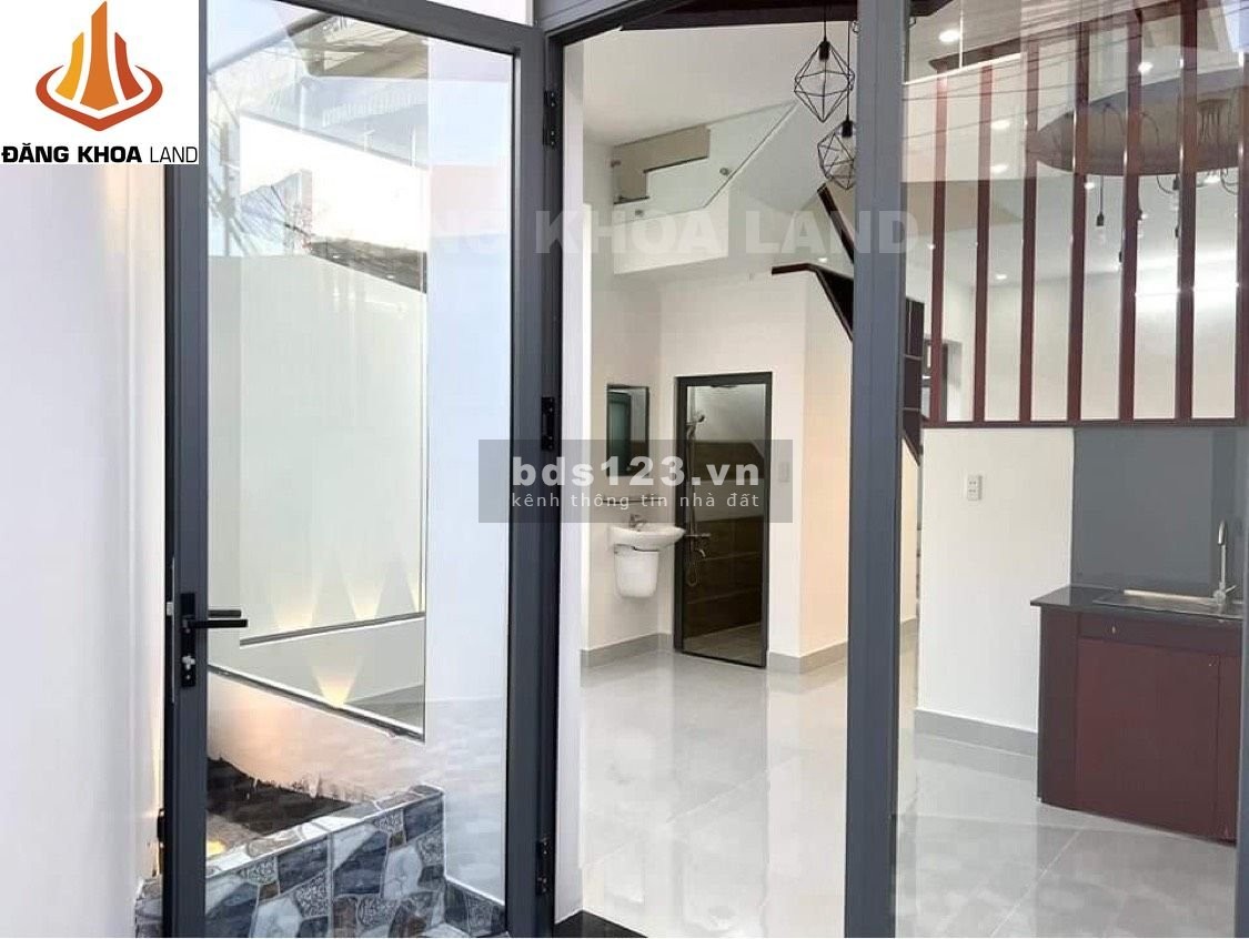 Bán nhà 1 mặt tiền đường phường Bình Thọ, vip nhất Thủ Đức sát Vincom kinh doanh khá tốt