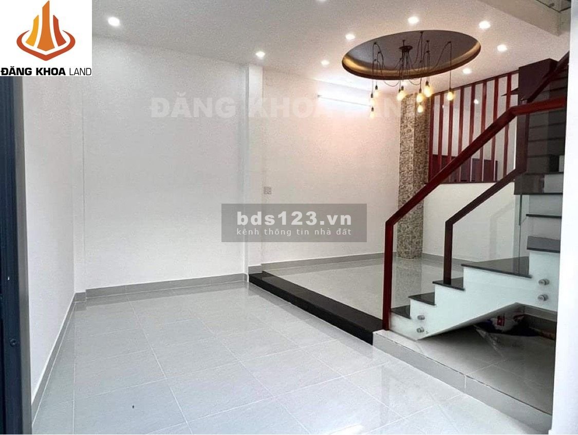 Bán nhà 1 mặt tiền đường phường Bình Thọ, vip nhất Thủ Đức sát Vincom kinh doanh khá tốt