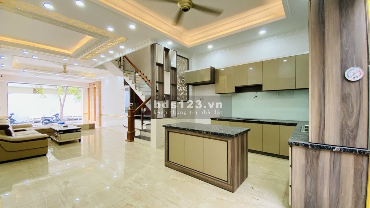 Bán nhà Nhà Bè khu Anh Tuấn Green Riverside. DT 5,2 x 15,5m, 3 lầu x 4 PN, Huỳnh tấn Phát