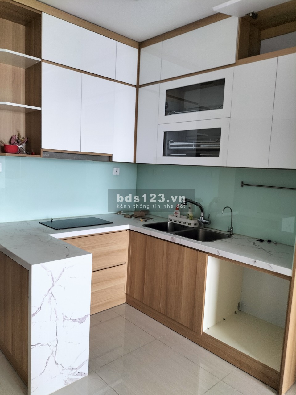 Cần cho thuê căn hộ 2PN1WC full đồ đẹp ở Vinhomes Smart City giá rẻ 8,5tr/tháng vào được luôn