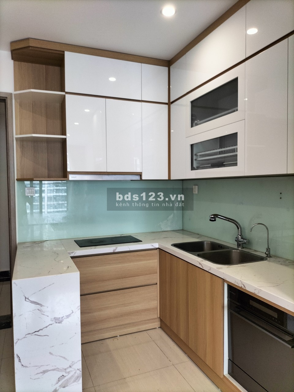 Cần cho thuê căn hộ 2PN1WC full đồ đẹp ở Vinhomes Smart City giá rẻ 8,5tr/tháng vào được luôn