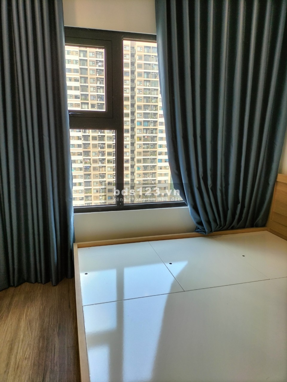 Cần cho thuê căn hộ 2PN1WC full đồ đẹp ở Vinhomes Smart City giá rẻ 8,5tr/tháng vào được luôn