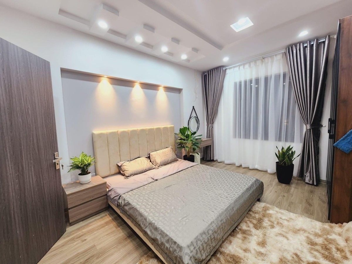 Bán nhà riêng ngõ Quan Nhân, đất vuông có lộc, giá 5,4 tỷ giá tốt