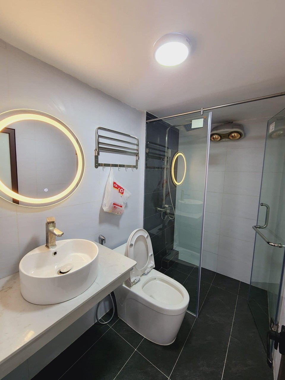Bán nhà riêng ngõ Quan Nhân, đất vuông có lộc, giá 5,4 tỷ giá tốt