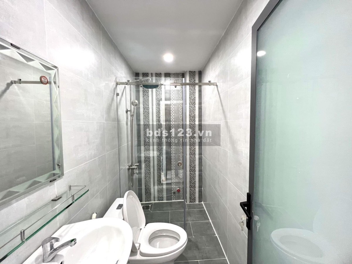 Nhà Mới 4x14m, 1 lầu 2PN 1886 Huỳnh Tấn Phát 4,2 Tỷ