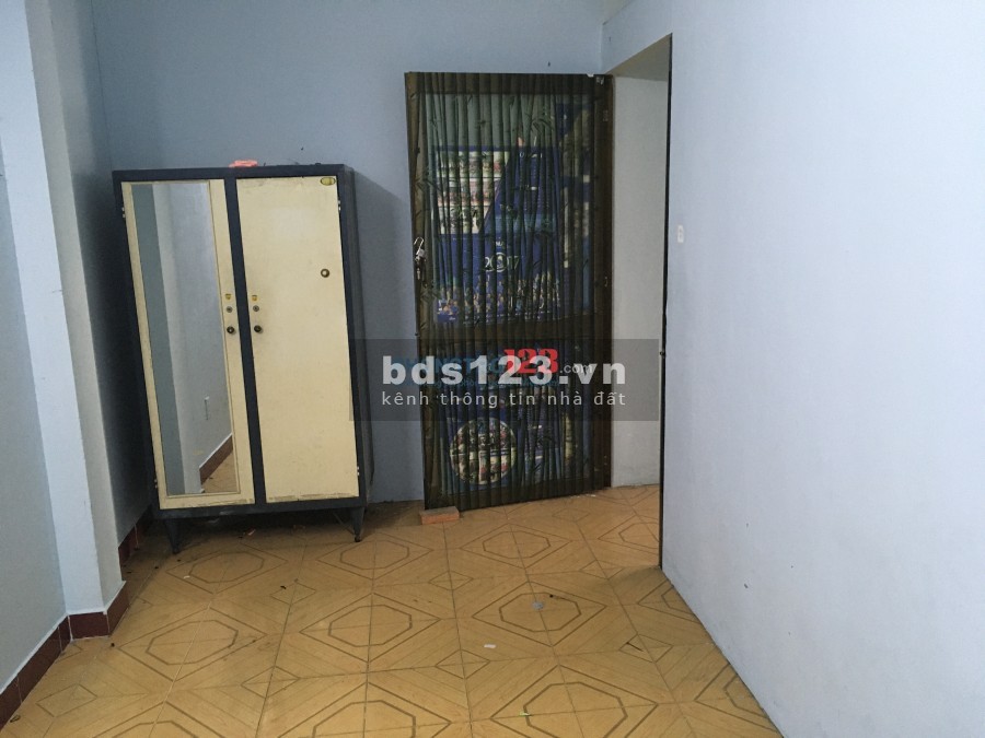Phòng cho 1 nữ nhân viên văn phòng 12m2 sạch đẹp an ninh đi riêng bao net 1,4 triệu/tháng