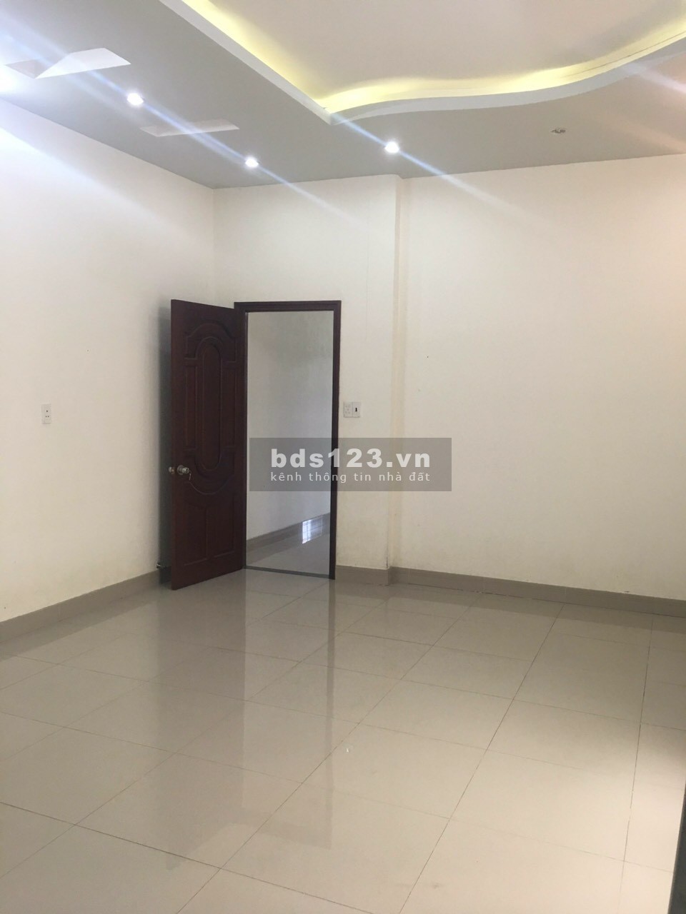 Cho thuê Nhà nguyên căn dt 6x23m DTSD (260m2)sân để ÔTÔ_Q12