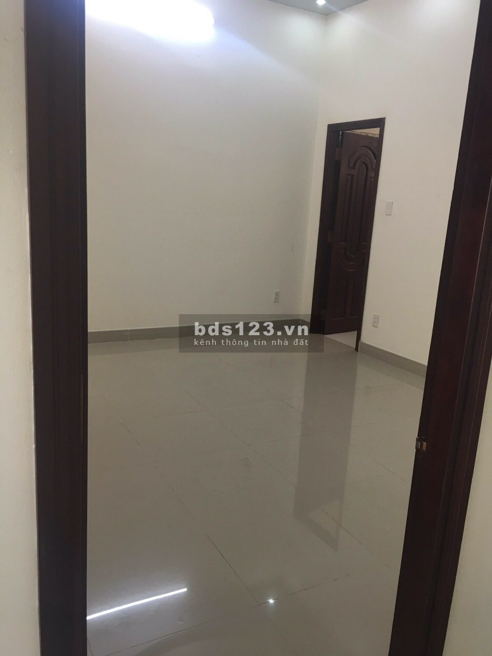 Cho thuê Nhà nguyên căn dt 6x23m DTSD (260m2)sân để ÔTÔ_Q12