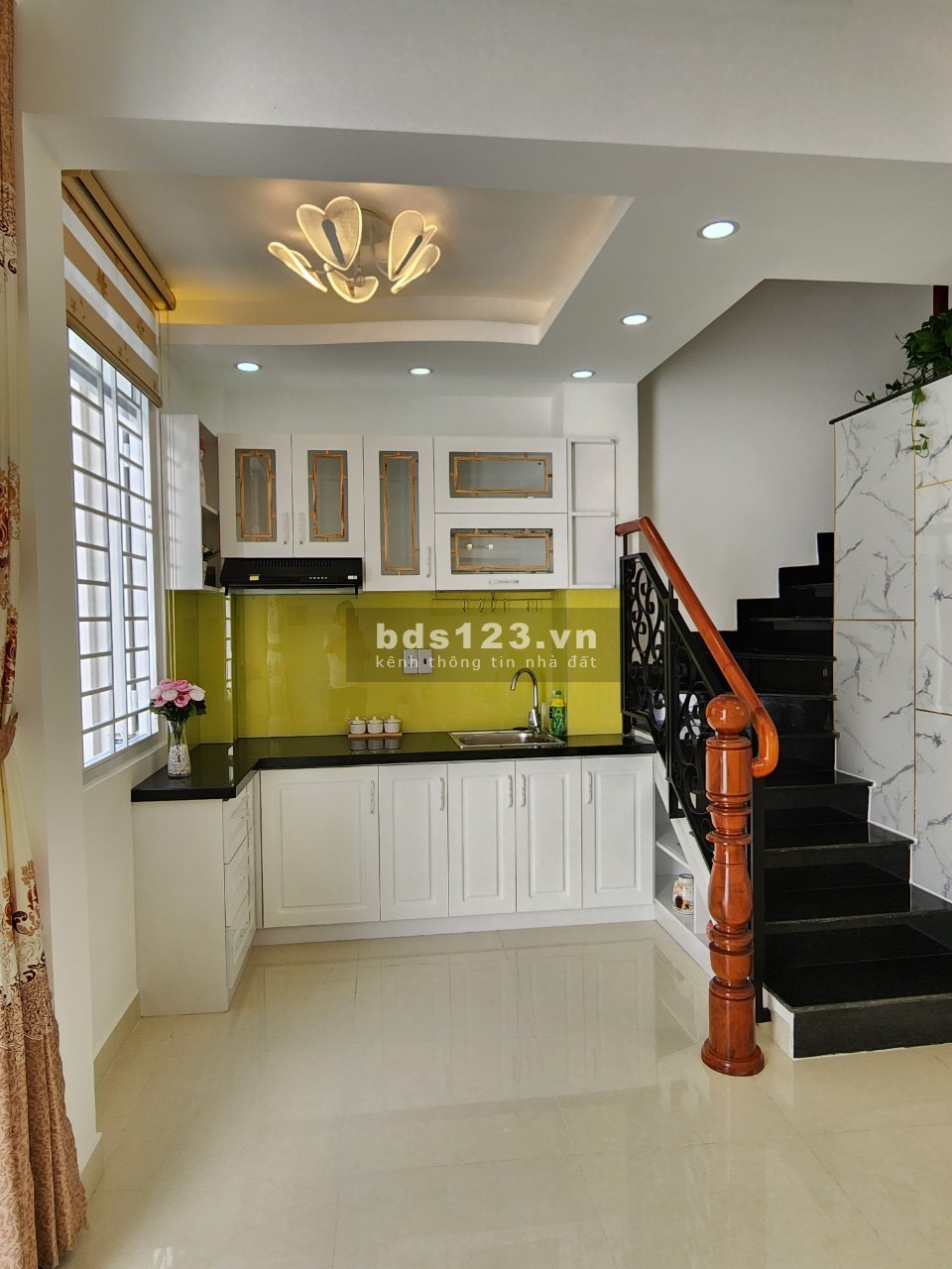 Nhà cần bán Mặt tiền Nguyễn Lâm, Phường 7, Phú Nhuận 33m2 3 lầu nhà mới