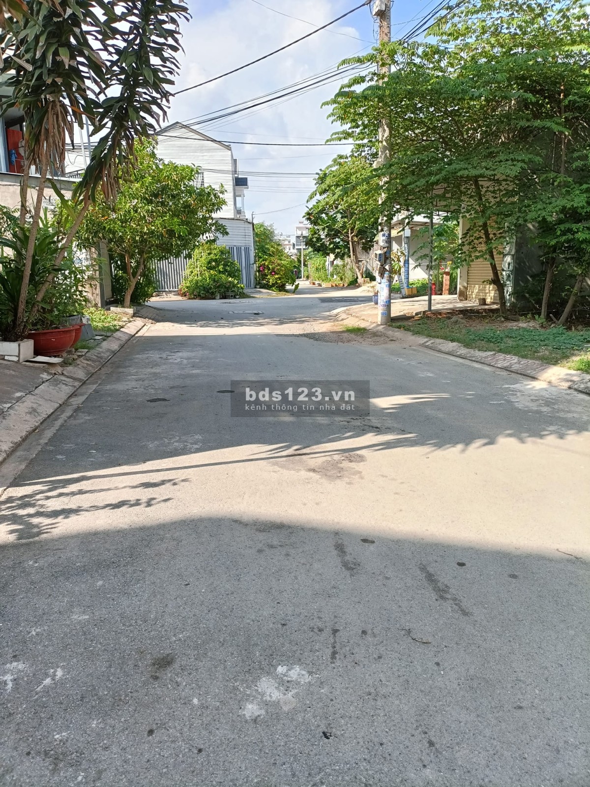 Phân lô ô tô nội thất Vip sát MT Nguyễn Duy Trinh Quận 9, dt 82m2, 3 tầng, mt 6m, chỉ 4.45 tỷ