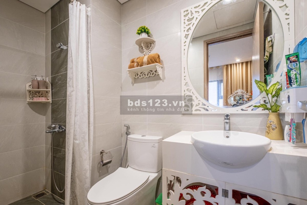 Cần tiền bán gấp căn 1pn+1wc dt 47m2, view thoáng giá chỉ 1.2 tỷ Vinhomes lh 0976.366.513