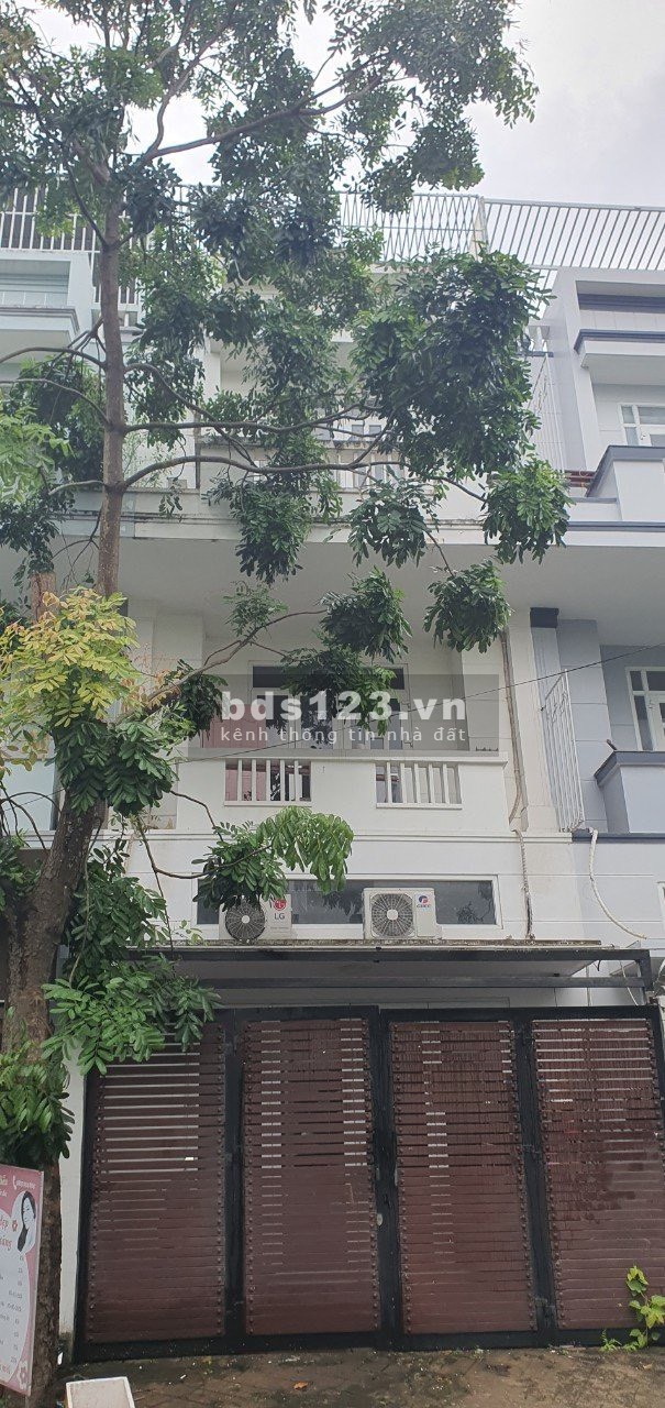 Sở hữu ngay siêu phẩm nhà 1 trệt 3 lầu mặt tiền khu dân cư có Sổ hồng riêng