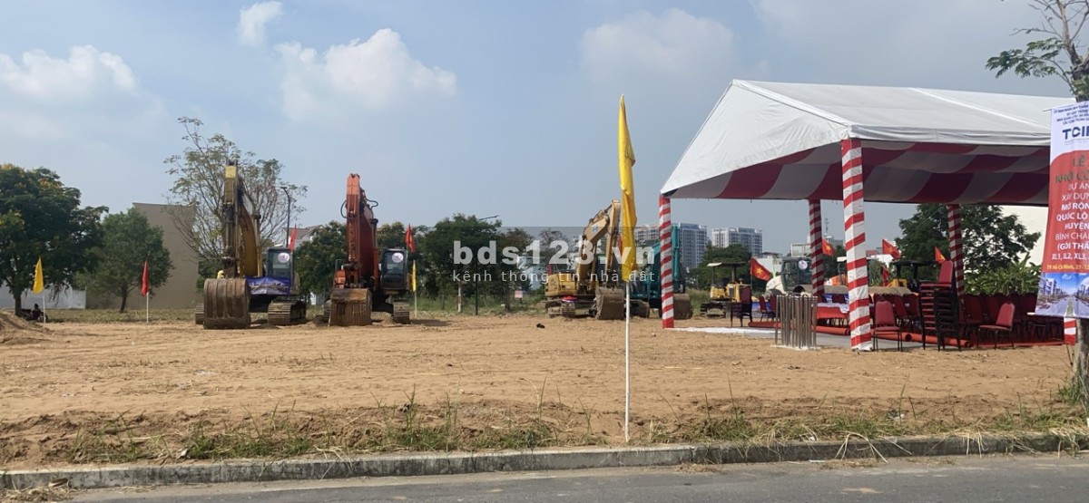Sở hữu ngay siêu phẩm nhà 1 trệt 3 lầu mặt tiền khu dân cư có Sổ hồng riêng