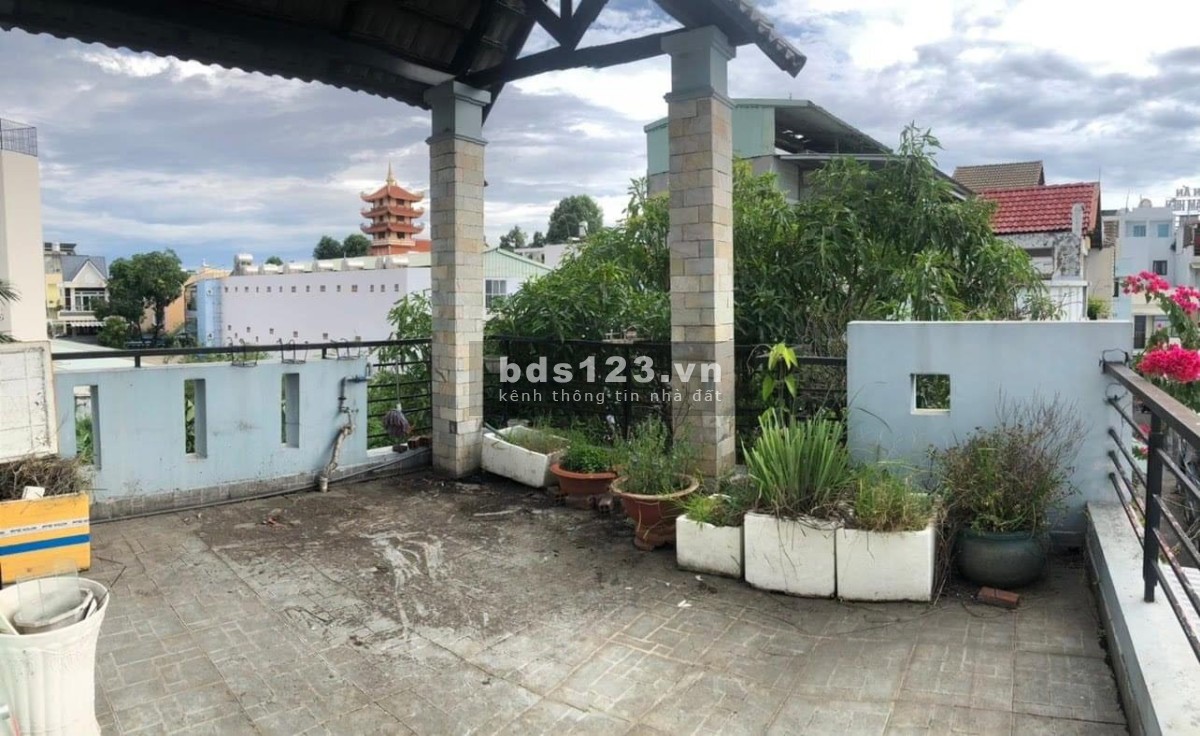Chủ ngộp nợ bán gấp nhà 4 tầng Bình Trưng Tây trung tâm Quận 2, DT 110m², giá 5,8 tỷ